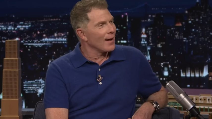 Bobby Flay pediu ao apresentador do 'Tonight Show', Jimmy Fallon, que o ajudasse a convencer Justin Timberlake a interpretar o chef celebridade em um próximo musical da Broadway. (Foto: Reprodução)