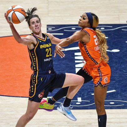 Controvérsia na WNBA envolve Caitlin Clark e DiJonai Carrington em debate jornalístico