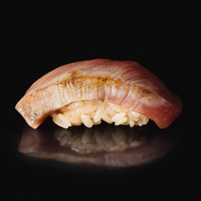 Restaurante japonês diversifica cardápio e vai além do peixe cru