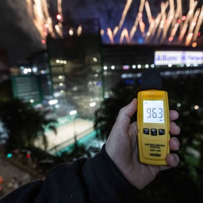Moradores se unem contra poluição sonora em São Paulo com protesto barulhento