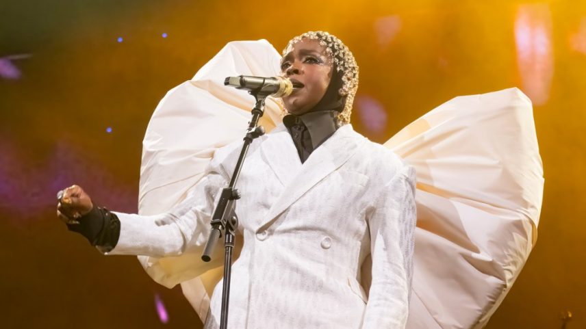 Lauryn Hill abordou o "nonsense" sobre seus shows atrasados e a performance no Essence Fest, pela qual o evento assumiu a culpa. (Foto: Reprodução)