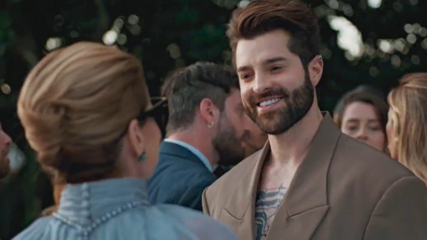 Alok viraliza após flerte com Odete Roitman em 'Vale Tudo' e se defende (Foto: Reprodução/TV Globo)