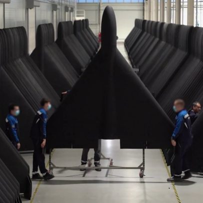 Rússia apresenta a maior fábrica de drones do mundo com jovens trabalhadores envolvidos