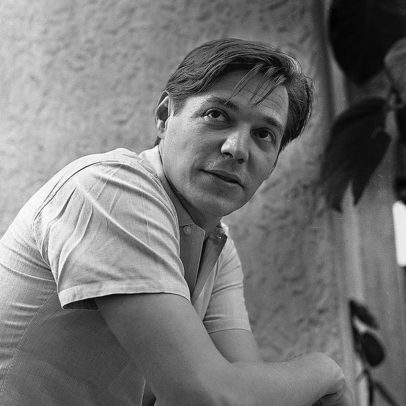 Tom Tobim lança fotobiografia que revela sua trajetória artística e pessoal