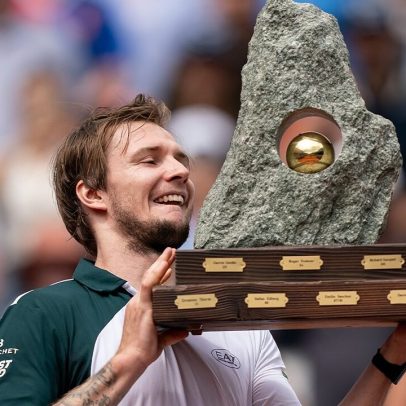Shapovalov e Bublik conquistam títulos e retornam ao top 30 do ranking mundial