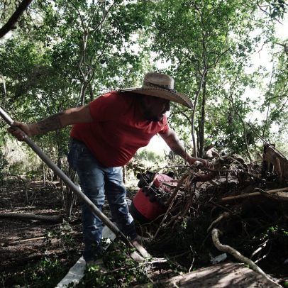 Três mexicanos são dados como desaparecidos após inundações no Texas