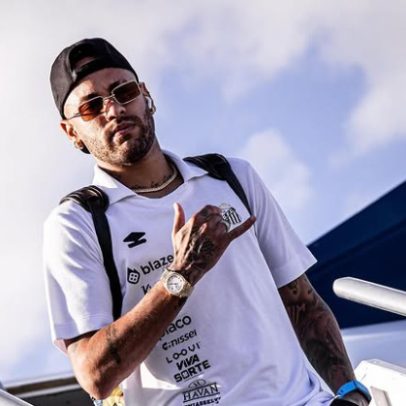 Neymar se pronuncia após jogo usando máscaras de Bruna Marquezine