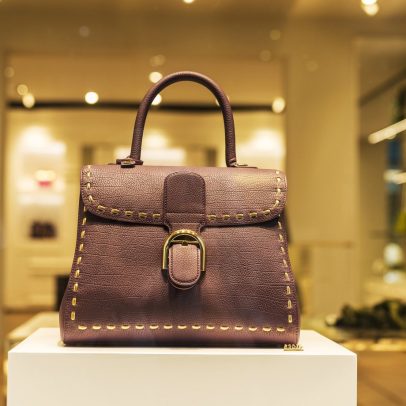 Marca centenária desafia Hermès no mercado de bolsas de luxo europeu