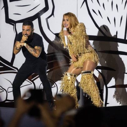 Intérprete de libras encanta ao traduzir show de Joelma com muita energia
