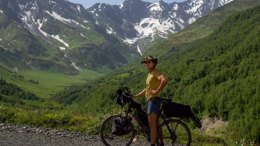 Edgar, em sua viagem à China, em uma imagem cedida. (Foto: Reprodução)