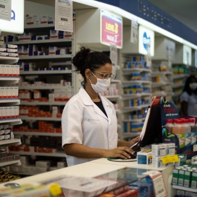 Indústria farmacêutica defende venda de medicamentos em supermercados com regras rigorosas