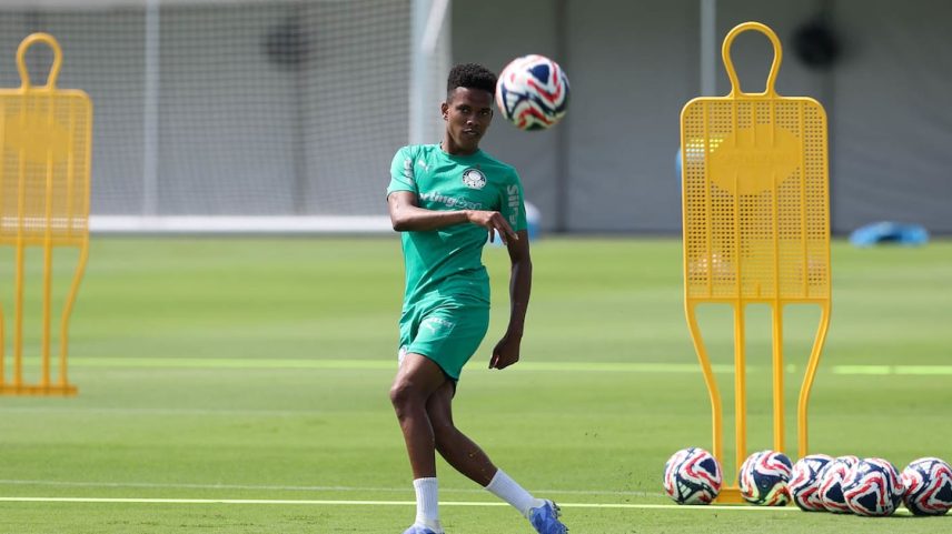 Estêvão durante treinamento do Palmeiras na Filadélfia (Foto: Cesar Greco/Palmeiras)