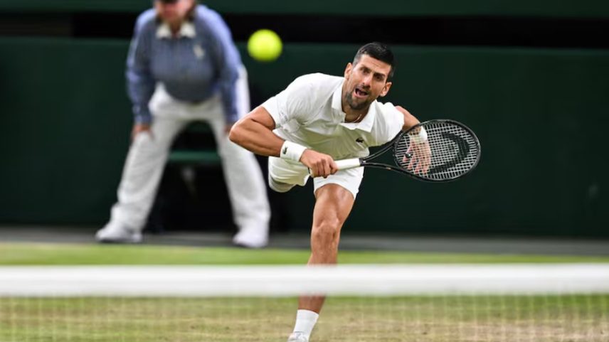 Novak Djokovic, em Wimbledon (Foto: ANDREJ ISAKOVIC / AFP)