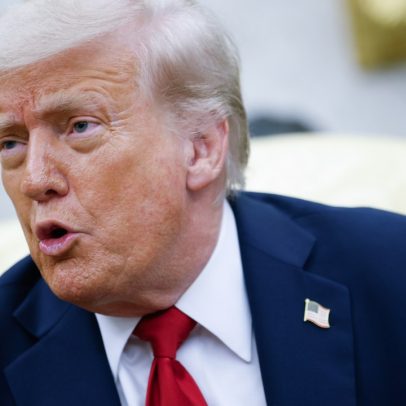 Trump critica apoiadores e se defende de polêmicas envolvendo Epstein