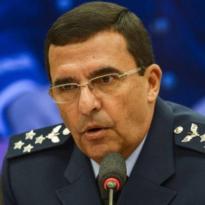Ex-comandante da Aeronáutica revela intenção de ataques virtuais no governo Bolsonaro