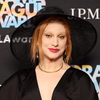 Jinkx Monsoon critica transphobia de J.K. Rowling e destaca hipocrisia da autora
