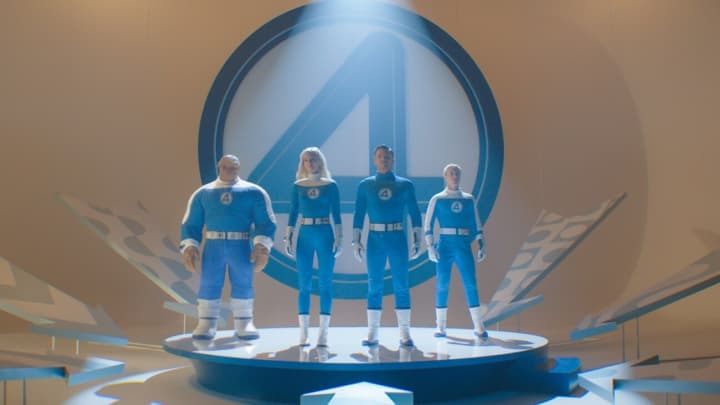Ebon Moss-Bachrach como Ben Grimm/O Coisa, Vanessa Kirby como Sue Storm/Mulher Invisível, Pedro Pascal como Reed Richards/Sr. Fantástico e Joseph Quinn como Johnny Storm/Tocha Humana em "Os Quatro Fantásticos: Primeiros Passos." (Foto: Disney)
