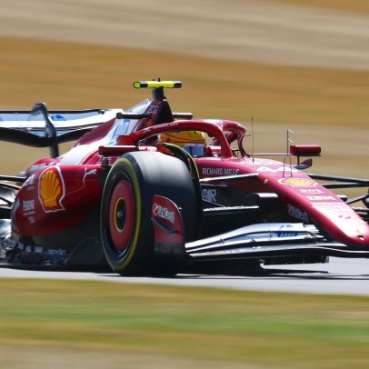 Hamilton inicia forte e estabelece ritmo destacado no GP da Grã-Bretanha