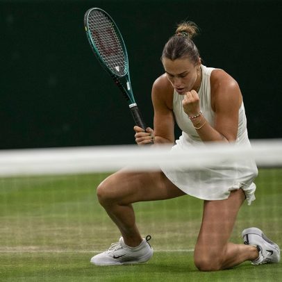 Sabalenka supera Raducanu em partida intensa e elogia talento da adversária