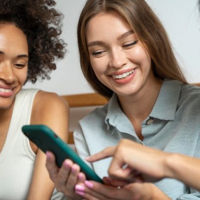 Grupos pagos revelam estratégias para lucrar na internet com sucesso