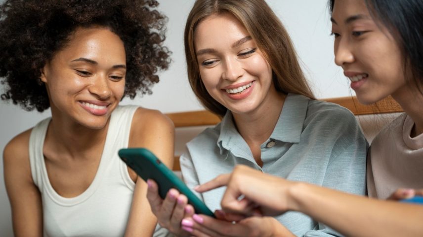 Como grupos fechados viraram a nova máquina de fazer dinheiro na internet (Foto: Freepik)