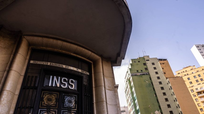 Superintendência Regional do INSS (Instituto Nacional do Seguro Social), localizada no viaduto Santa Ifigênia, no centro histórico de São Paulo (Foto: Rafaela Araújo/Folhapress)