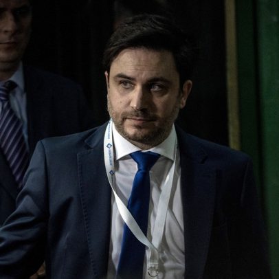 Milei conta com Santiago Caputo como estrategista eleitoral na Argentina