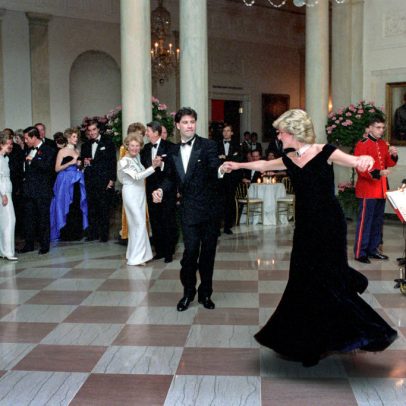 Princesa Diana inspira moda com 10 looks icônicos que chocaram a realeza