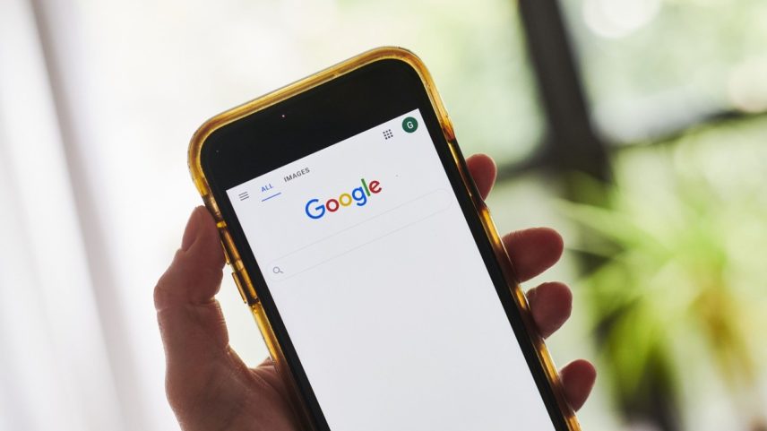 Google é multado em R$ 1,7 bilhão por coletar dados de usuários de Android sem consentimento (Foto: Bloomberg)