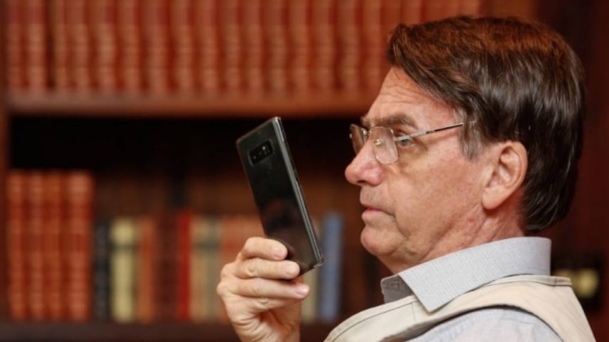 Áudios e mensagens obtidos do celular do ex-presidente Jair Bolsonaro mostram sua atuação política após derrota nas eleições. (Foto: Isac Nóbrega/Presidência)