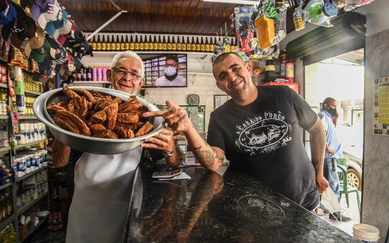 Bar do Carlão, famoso pelo torresmo, em São Sebastião da Grama