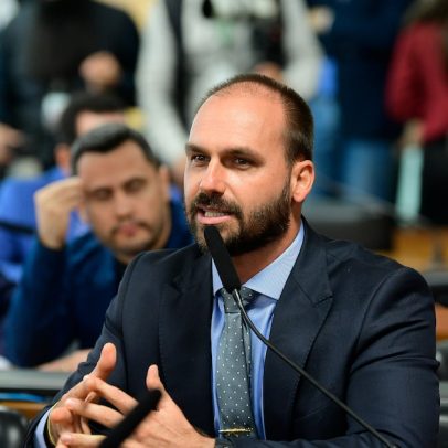 Eduardo Bolsonaro destaca avanço nas negociações de taxação com Trump