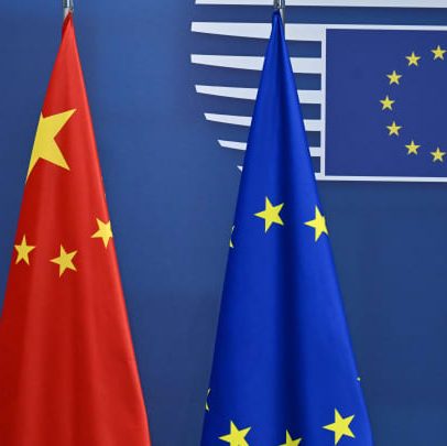 Tarifas dos EUA dominam debate enquanto China e UE enfrentam tensões silenciosas