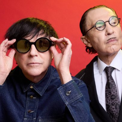 Sparks lança álbum 'Mad!' e apresenta obra mais acessível e genial dos irmãos