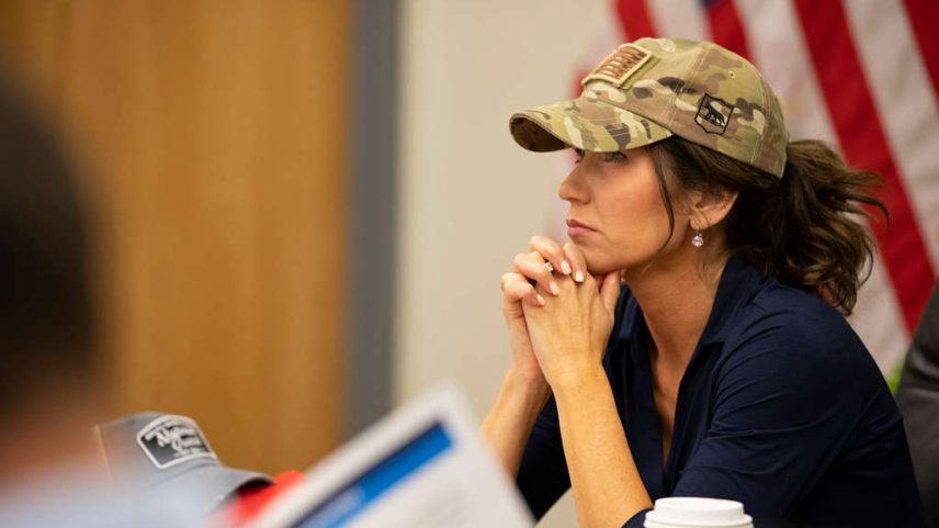 Kristi Noem, secretária de Segurança Interna dos EUA (Imagem: Creative Commons)