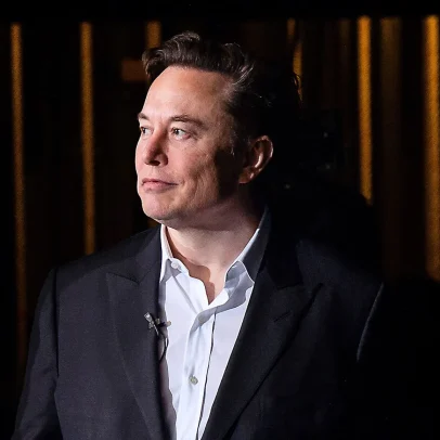 Elon Musk lança Grok 4 em meio a polêmicas e promete revolução na inteligência artificial