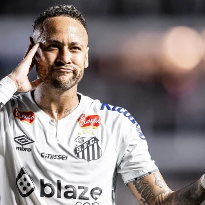 Neymar alcança marca histórica com 700 participações em gols na vitória do Santos sobre o Flamengo