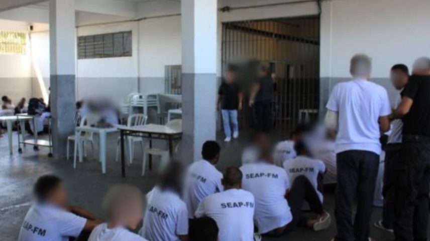 Área de triagem na cadeia pública de Benfica, no Rio de Janeiro (Foto: Reprodução/Relatório do Mecanismo de Combate à Tortura)