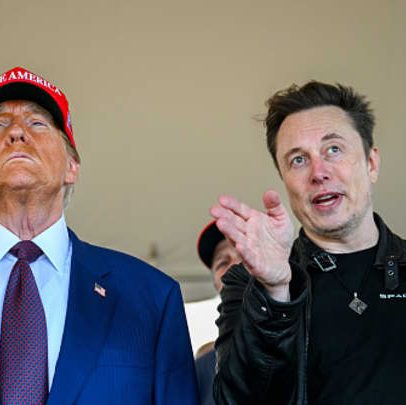 Ações da Tesla despencam após críticas de Trump sobre subsídios de Musk