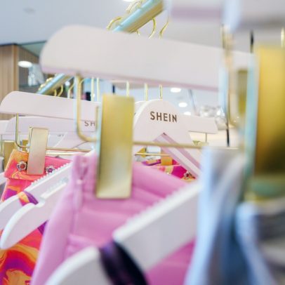 França impõe multa de R$ 254 milhões à Shein por práticas enganosas