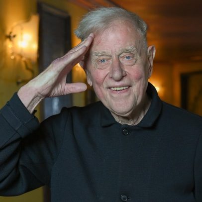 Claus Peymann, diretor que desafiou o passado nazista, morre aos 86 anos