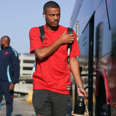 De la Cruz é autorizado a viajar ao Uruguai após polêmica com médico do Flamengo