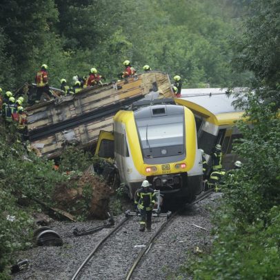 Acidente de trem na Alemanha é causado por vazamento de esgoto, diz polícia