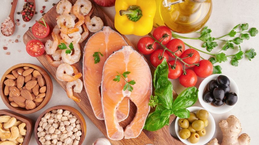 Alimentação é um dos pilares para manter a saúde (Foto: Freepik)