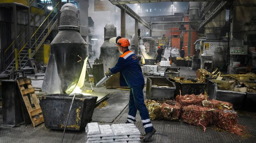 Trump amplia tarifas sobre aço e preço do produto dispara nos EUA (Foto: Oliver Bunic/Bloomberg/Getty Images)