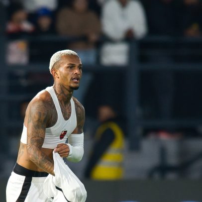 Flamengo vence Bragantino com gol de Wesley e se aproxima do Cruzeiro