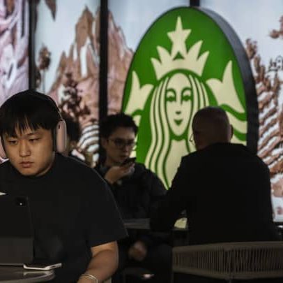 Big Tech se recupera enquanto Starbucks avalia proposta de investimento na China