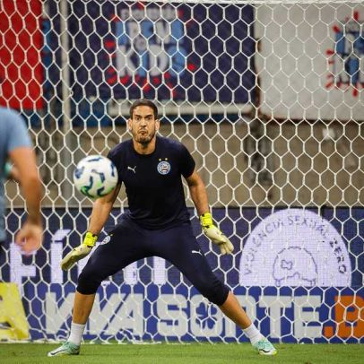Bahia sofre novo gol bizarro em falha do goleiro durante a partida