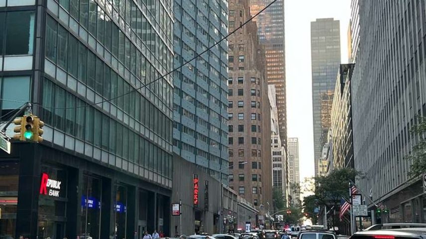 Rua em Nova York fechada após tiroteio, em 28 de julho de 2025 (Foto: Lucas Vidigal/TV Globo)