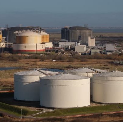 Aproveitamos lucros com ação industrial que atinge novo recorde histórico
